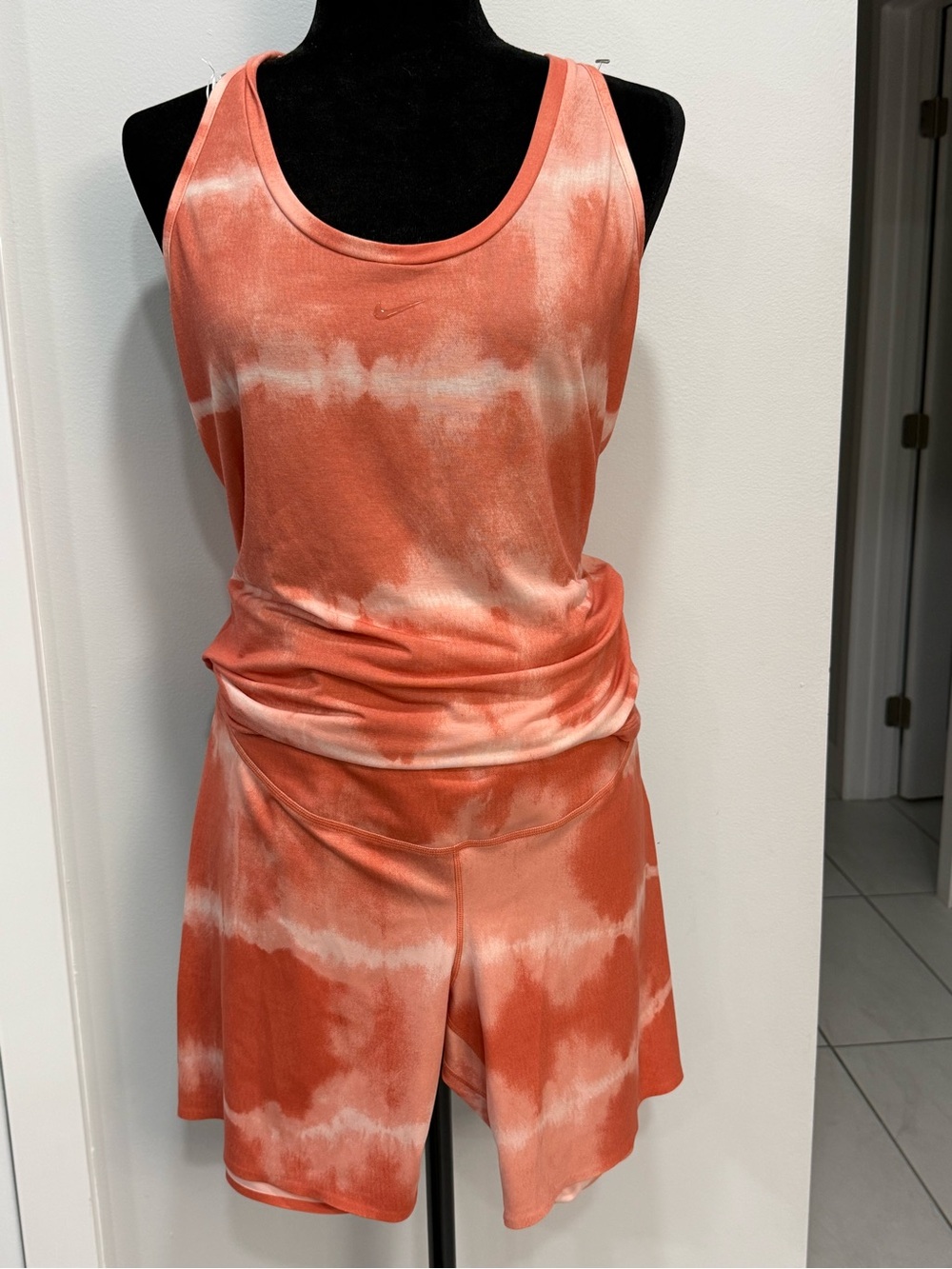 Nike Coral Tie-Dye Tank Top and Short bottoms xl and top large gently used
